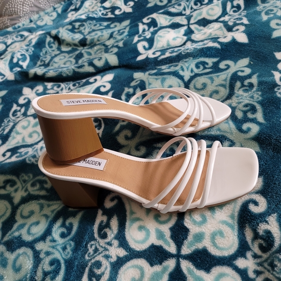 🍒 NEW Steve Madden Omay white slides sandals 9.5 - Picture 3 of 8
